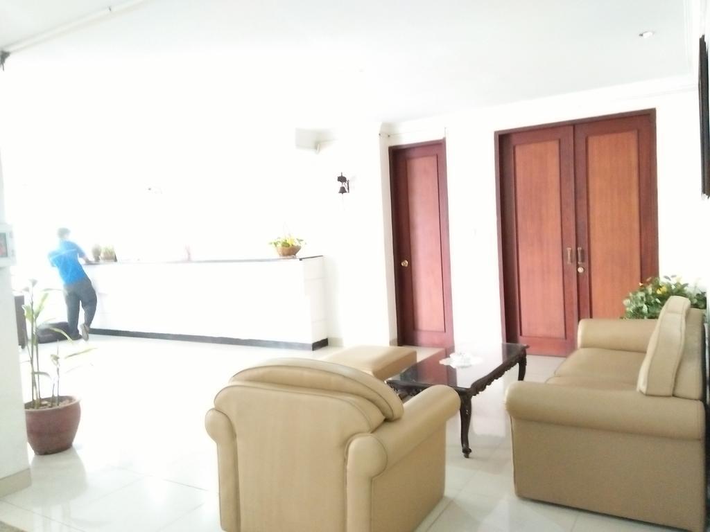Hotel Garuda Syariah Padang  Exterior photo