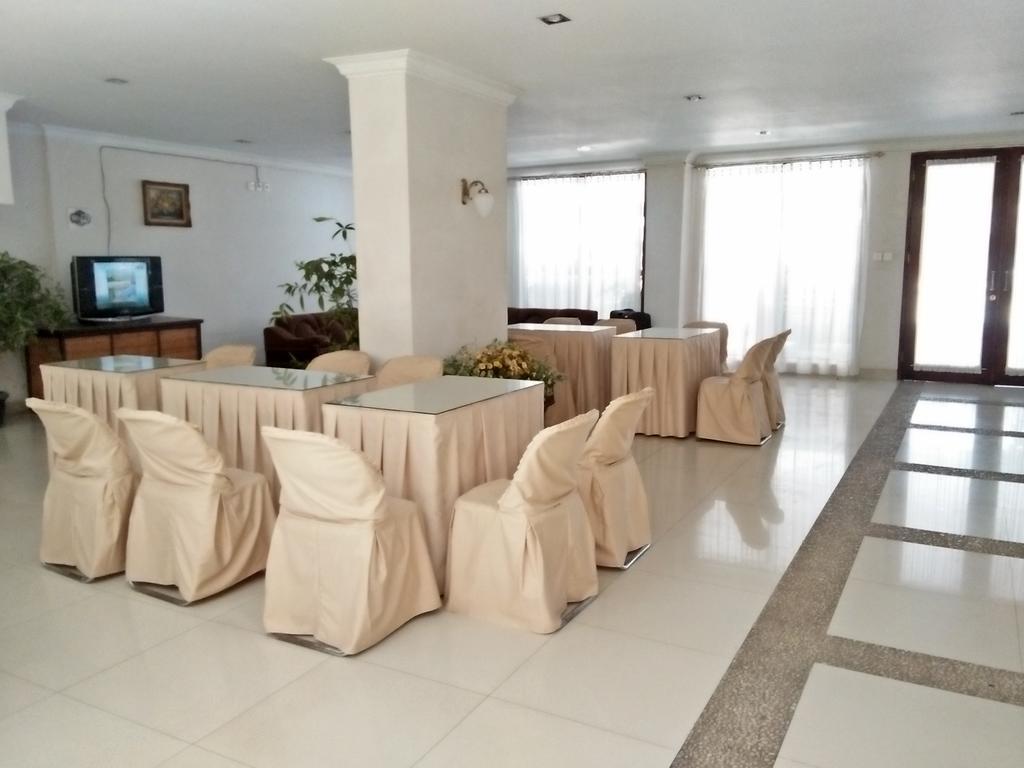 Hotel Garuda Syariah Padang  Exterior photo